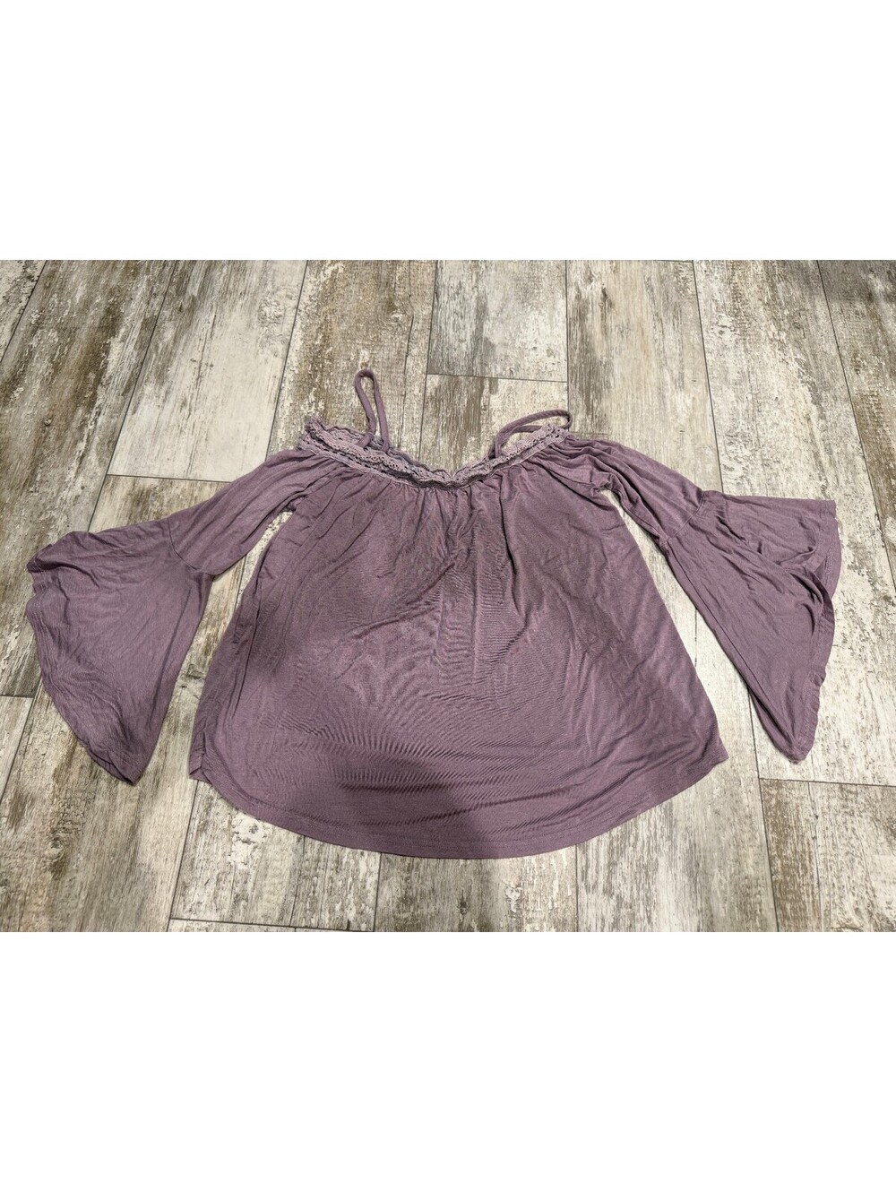 rue21 Womens M Purple Cold Shoulder Bell Sleeve Lace Boho Top